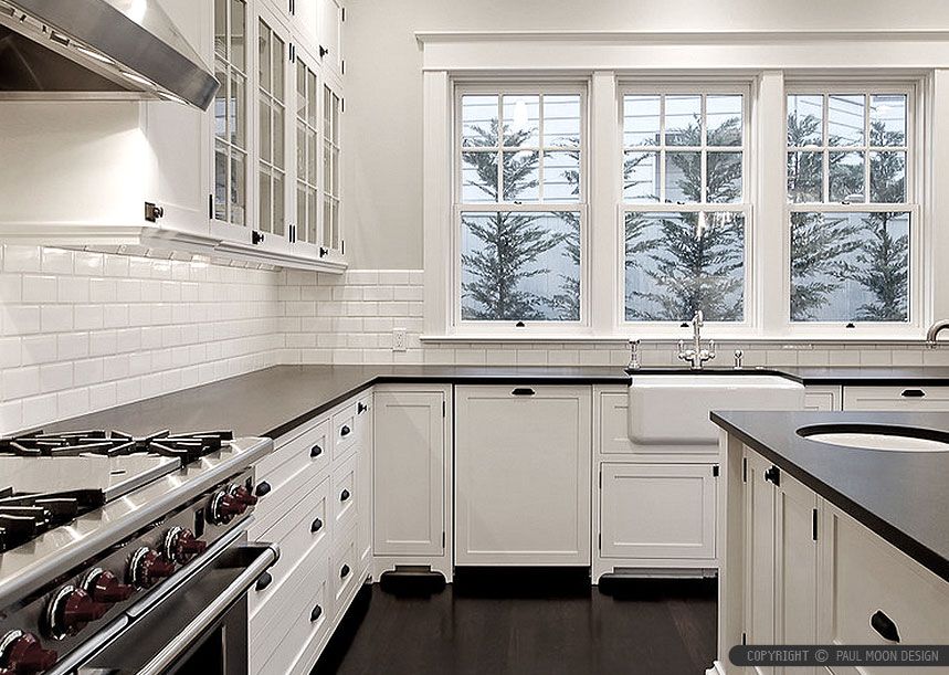 Featured image of post Black Kitchen Countertops With White Backsplash